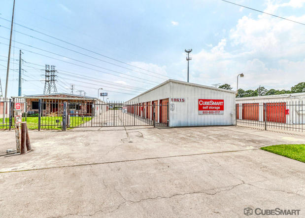 Images CubeSmart Self Storage