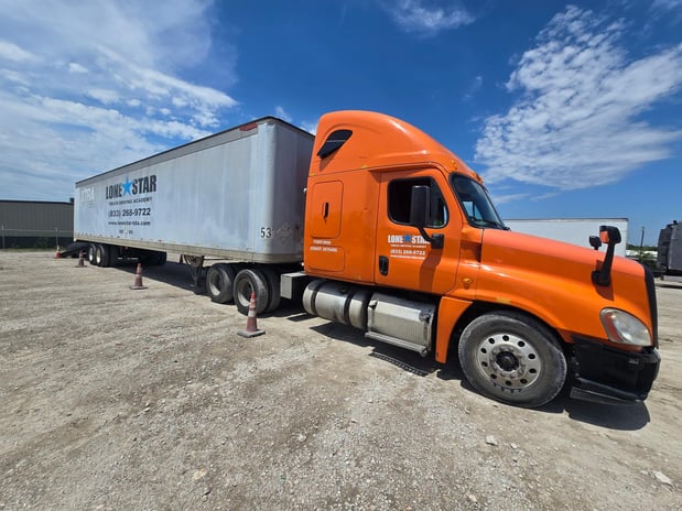 Images Lone Star Truck Driving Academy - Greensboro