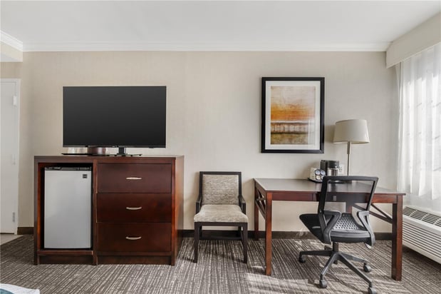 Images Best Western Plus Carriage Inn