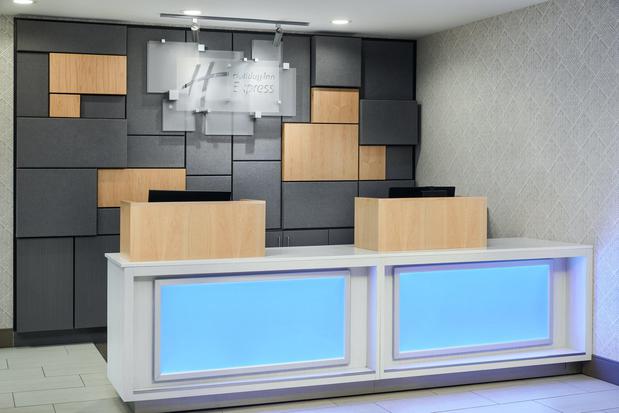 Images Holiday Inn Express Richmond - Midtown by IHG