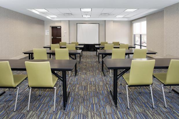 Images Holiday Inn Express & Suites South Portland by IHG