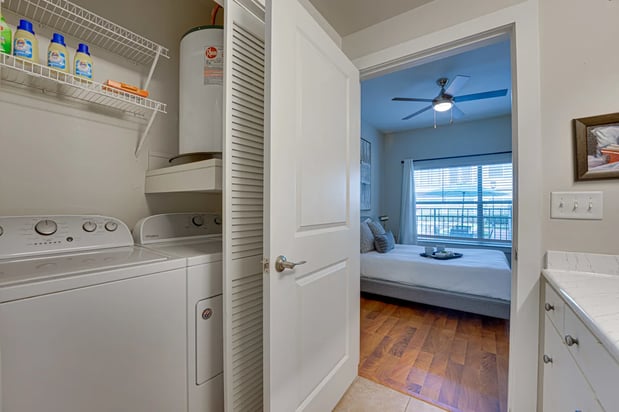 Images Easton Apartments