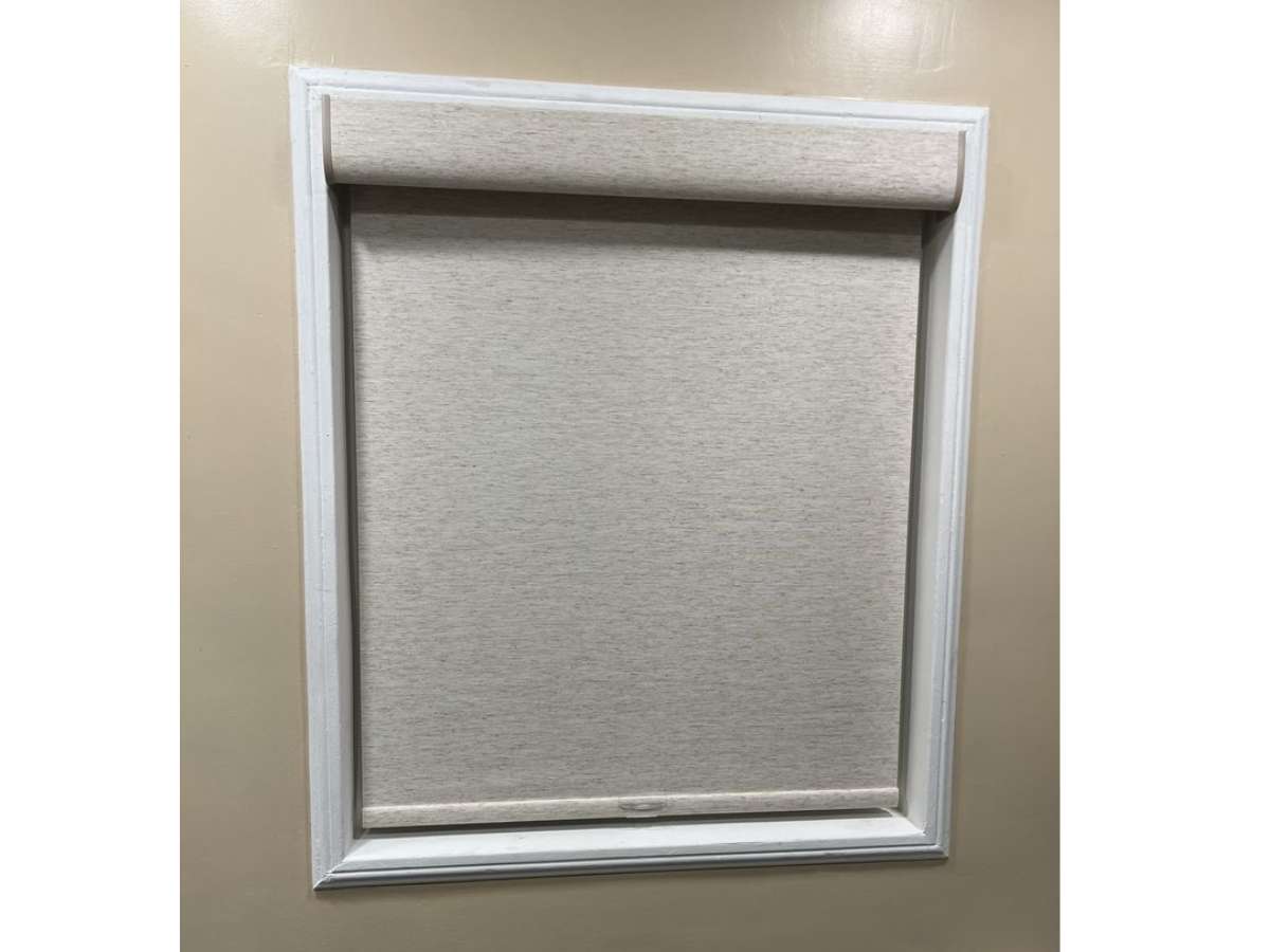 Soluna roller shades allow you to control the amount of natural light entering your bathroom. Experience the perfect blend of privacy and brightness, creating an inviting and serene atmosphere for your daily routines.