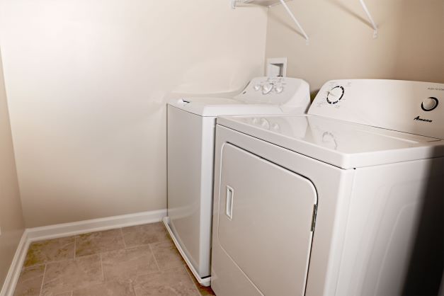 Stonegate apartment washer and dryer