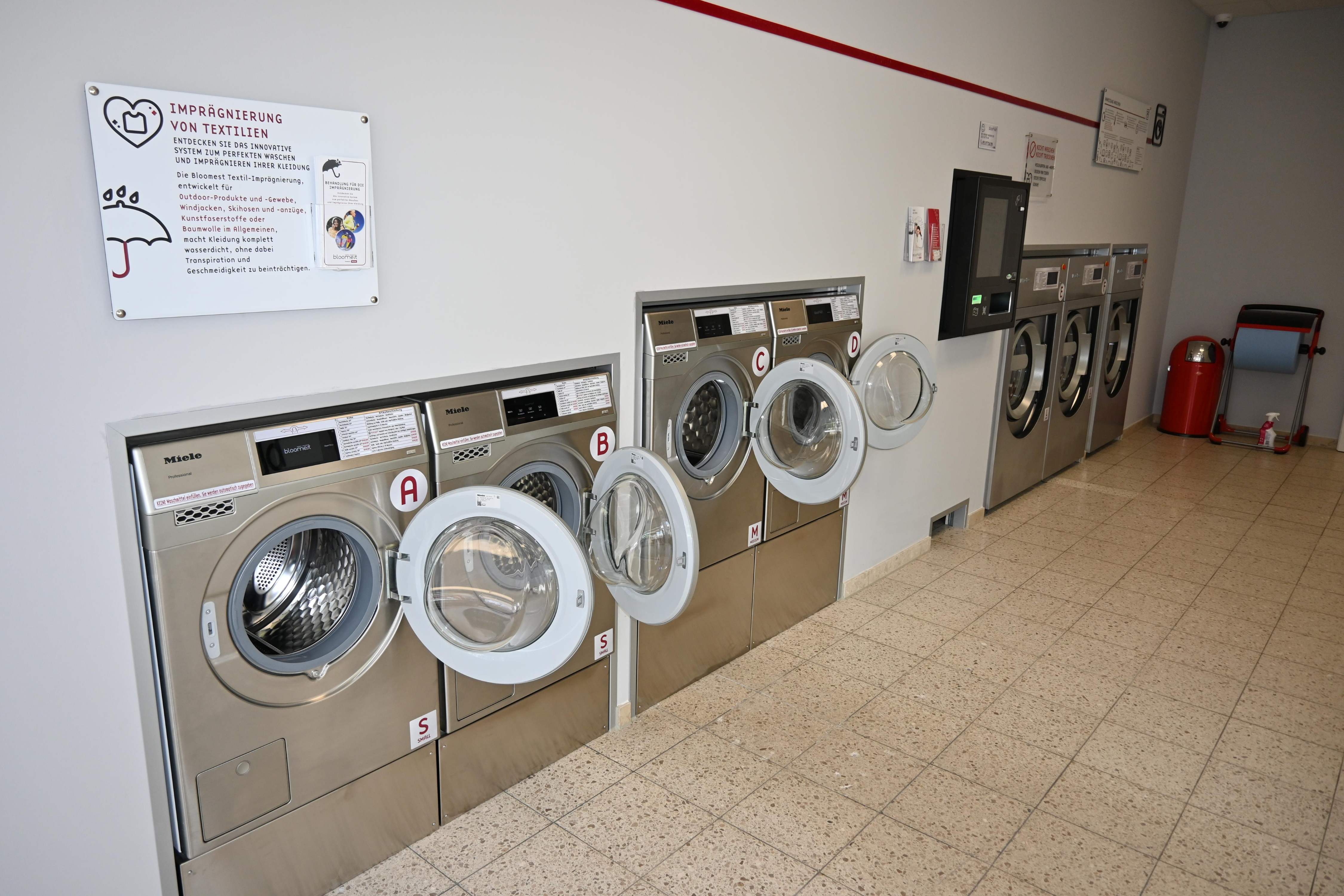 Bild 3 SB-Waschsalon Bloomest Nürnberg in Nürnberg