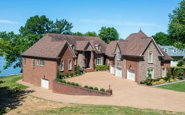 Images Crown Realty Experts