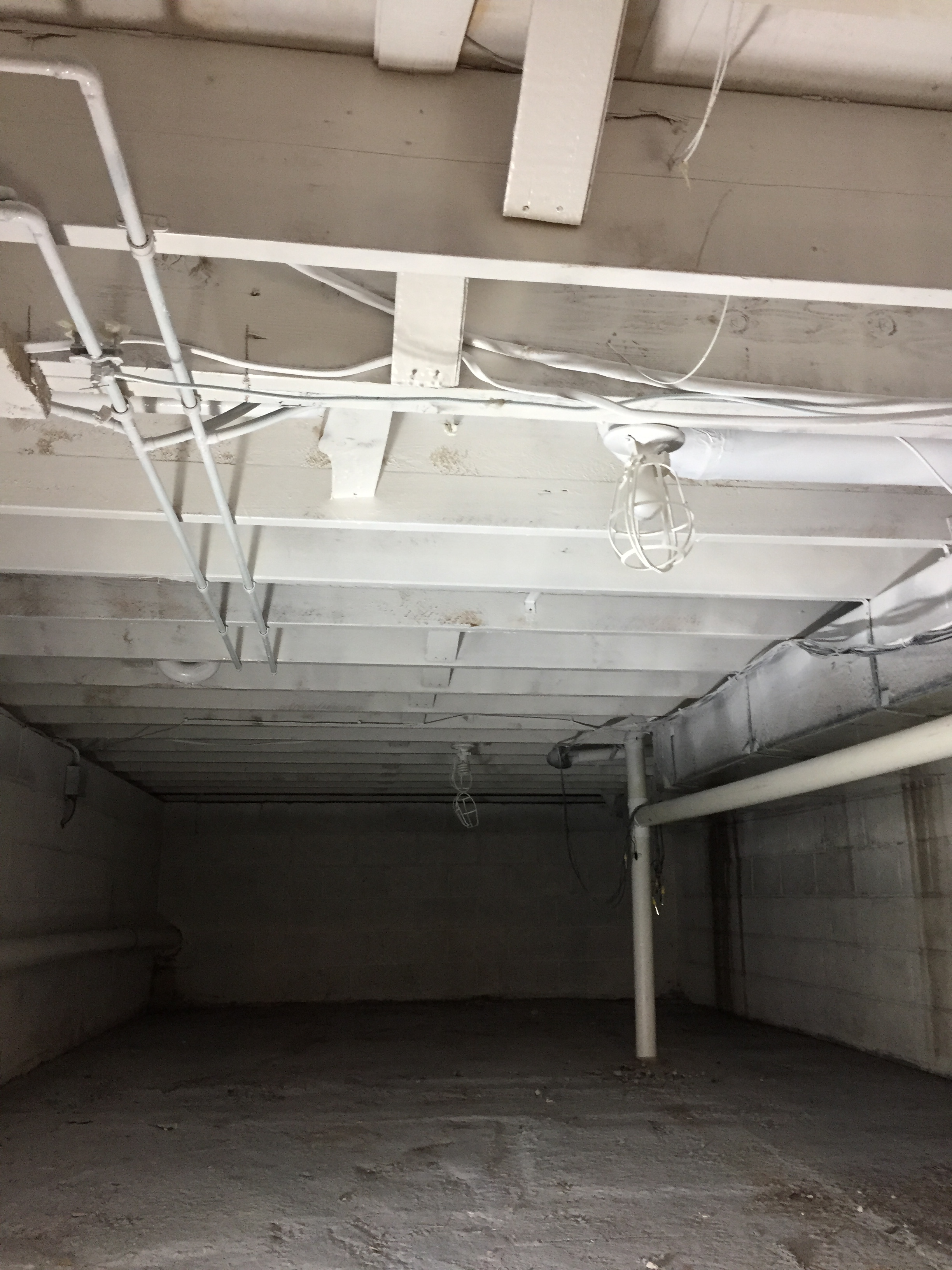 We can restore your crawlspace back to pre water conditions.  Give us a call today!