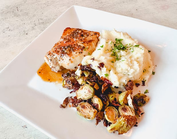 Images Tipsy on Main Kitchen & Cocktails