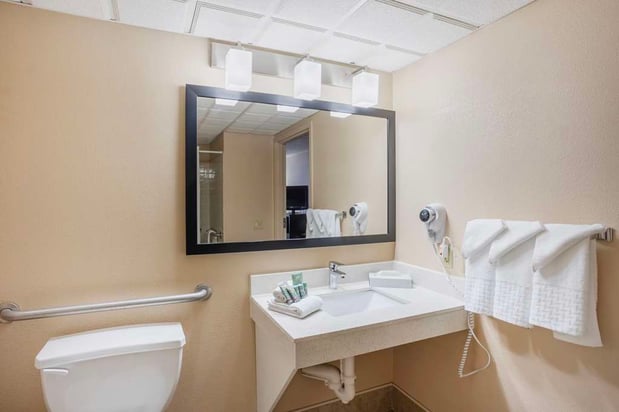 Images Best Western Inn at Blakeslee-Pocono