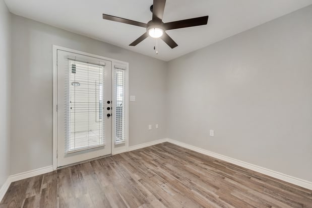Images McFarlin Place Apartments