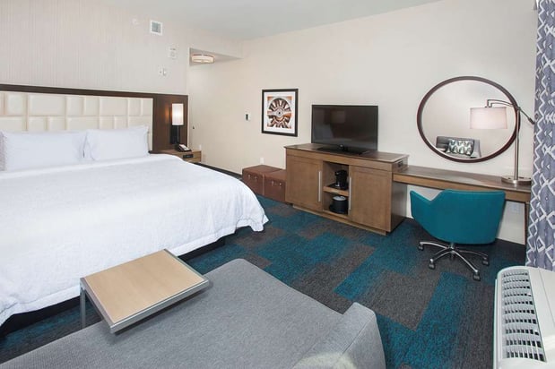 Images Hampton Inn & Suites LAX El Segundo