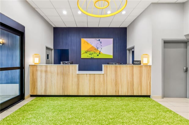 Images Spark by Hilton Lexington