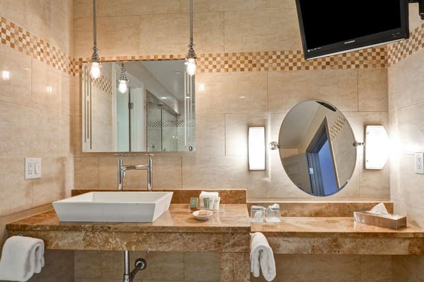 Images The Cincinnatian Hotel, Curio Collection by Hilton