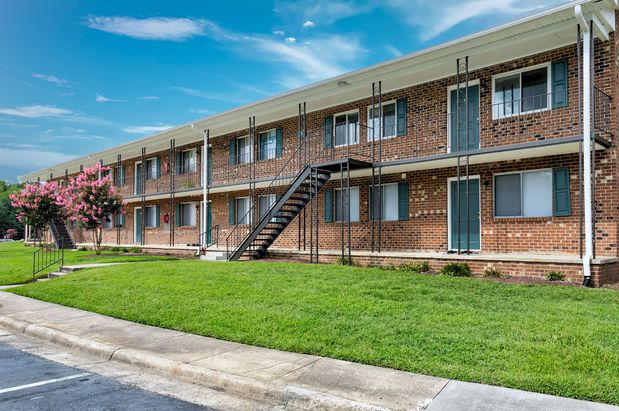 Images Estes Park Apartments