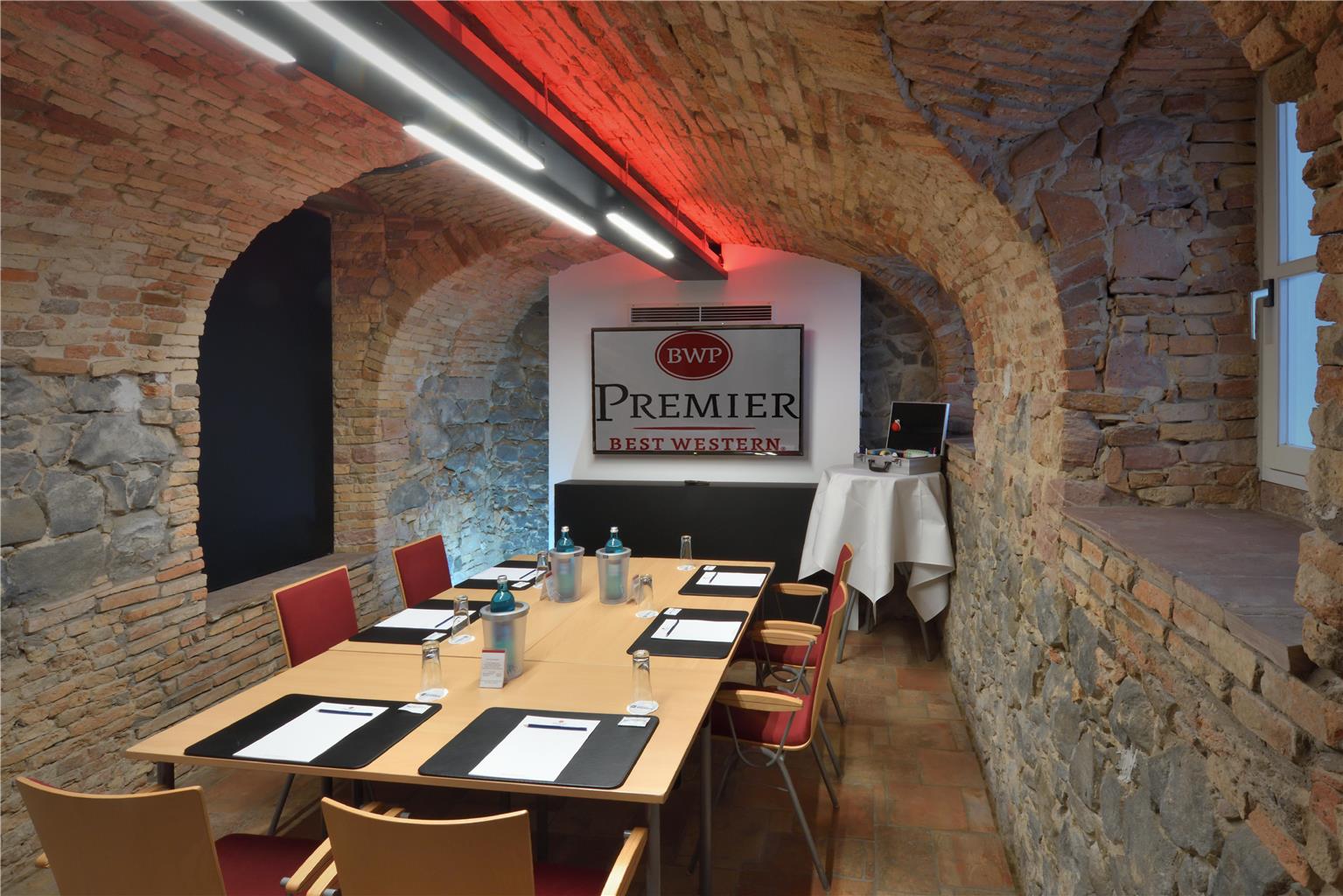 Best Western Premier Hotel Villa Stokkum, Steinheimer Vorstadt 70 in Hanau