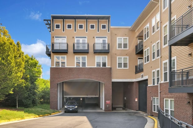 Images Camden Monument Place Apartments