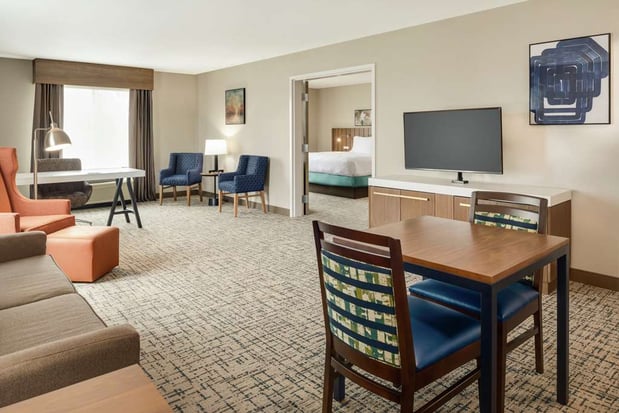 Images Hilton Garden Inn Dubuque Downtown