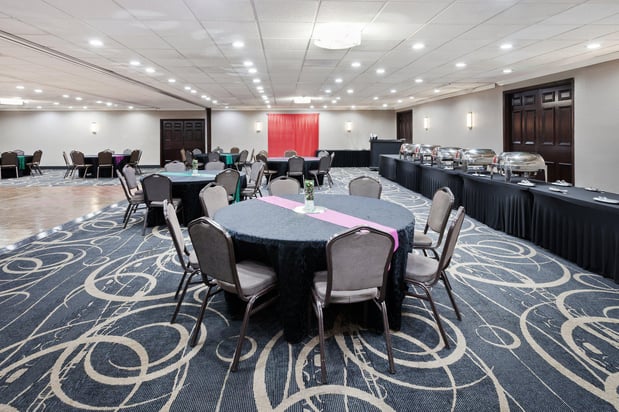 Images Holiday Inn Chicago Oakbrook by IHG