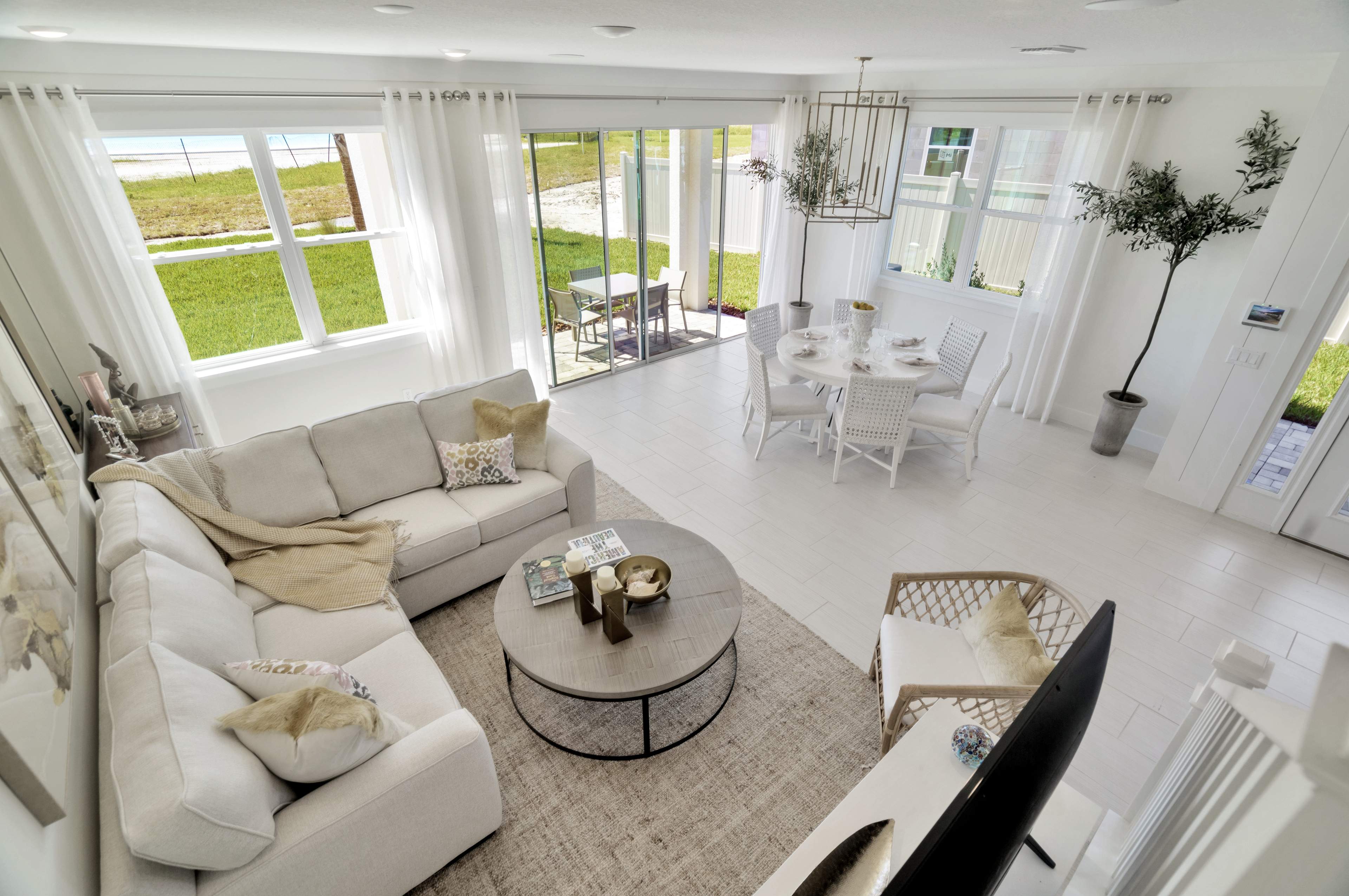 The Main Floor of a DRB Homes Bermuda Home Plan at Lagoon Residences at Epperson in Wesley Chapel, FL.