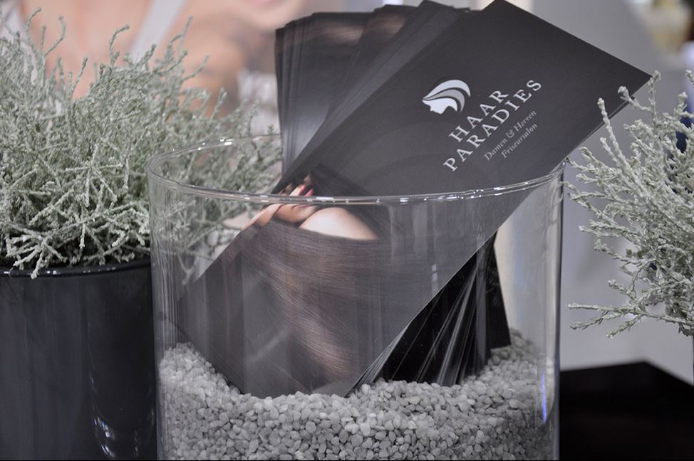 Haar Paradies, Haselnußweg 17 in Köln