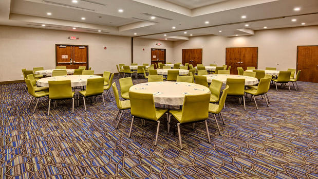 Images Holiday Inn Express Louisville Airport Expo Center by IHG