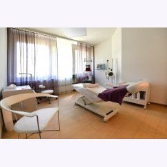 Cosmetic Institut D. Probst, Bahnhofplatz 1 in Frick