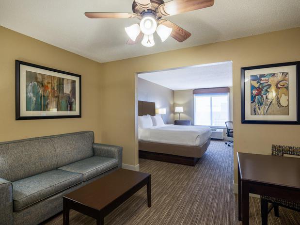 Images Holiday Inn Express Gas City, an IHG Hotel