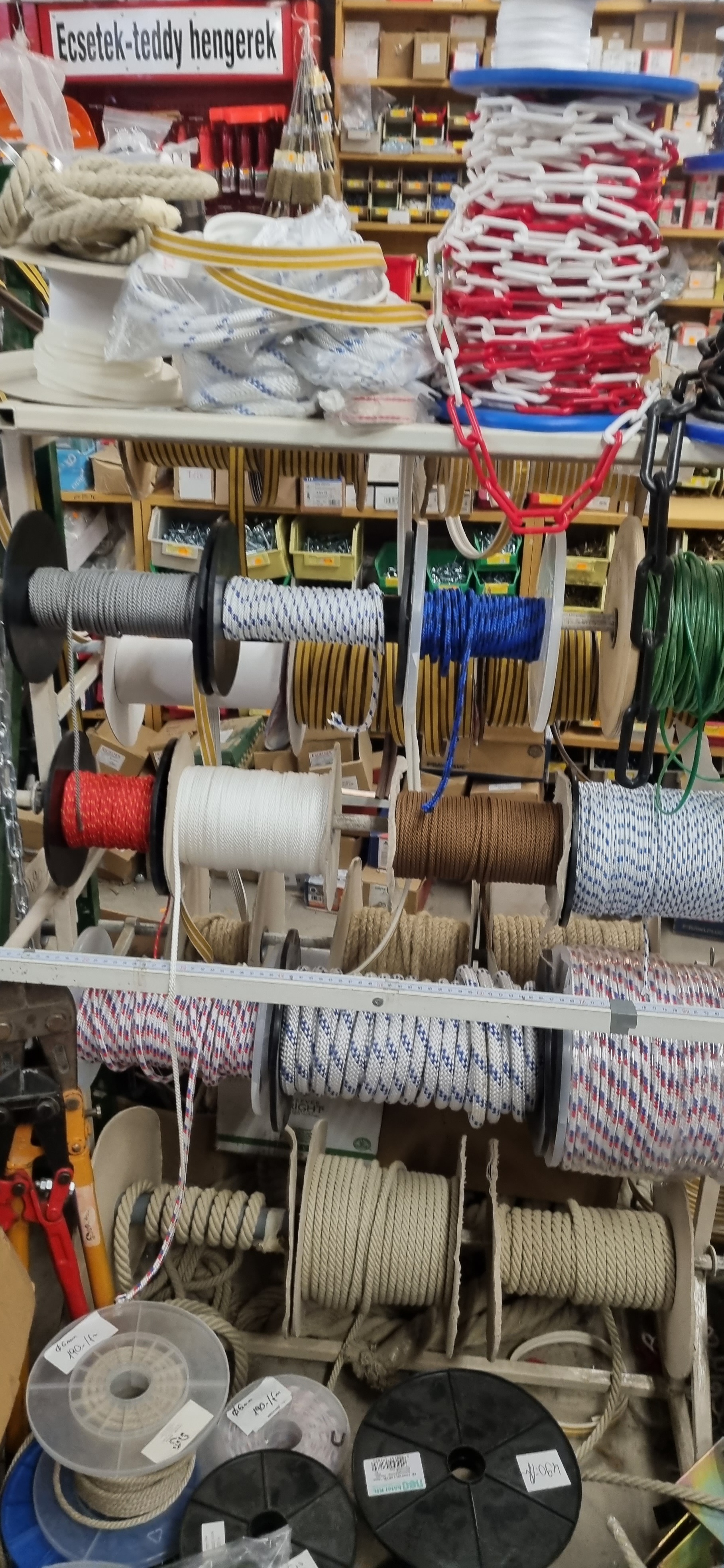 Images 100 Mester Barkácsbolt