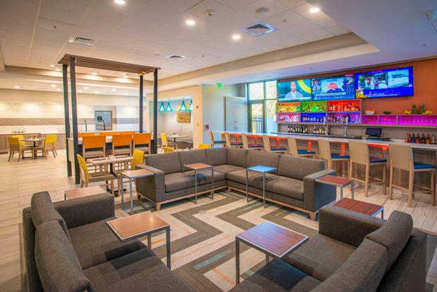 Images Holiday Inn Pensacola - University Area by IHG