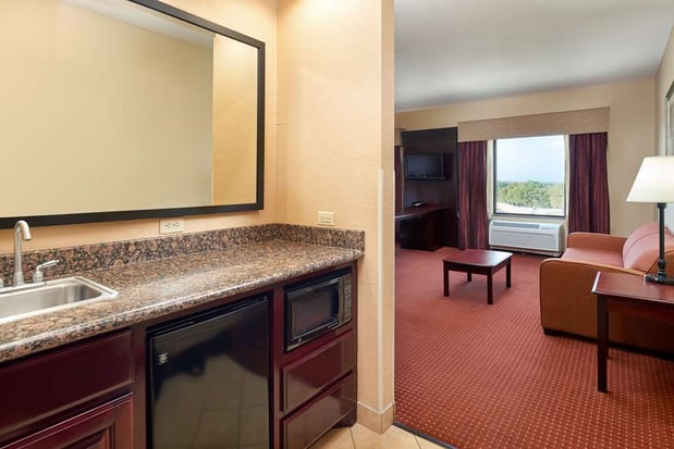 Images Hampton Inn & Suites Austin South/Buda