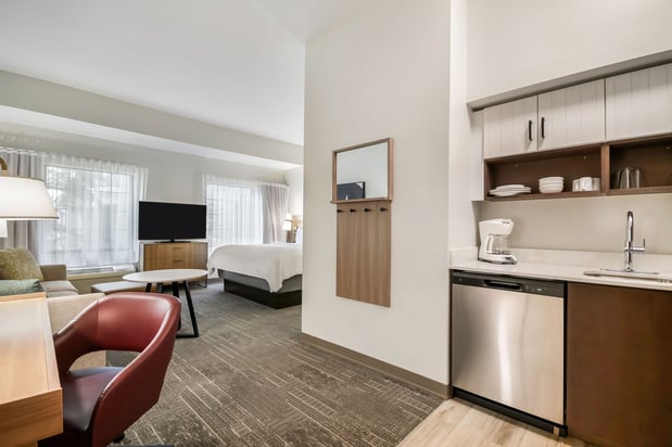 Images Staybridge Suites Toledo - Maumee by IHG