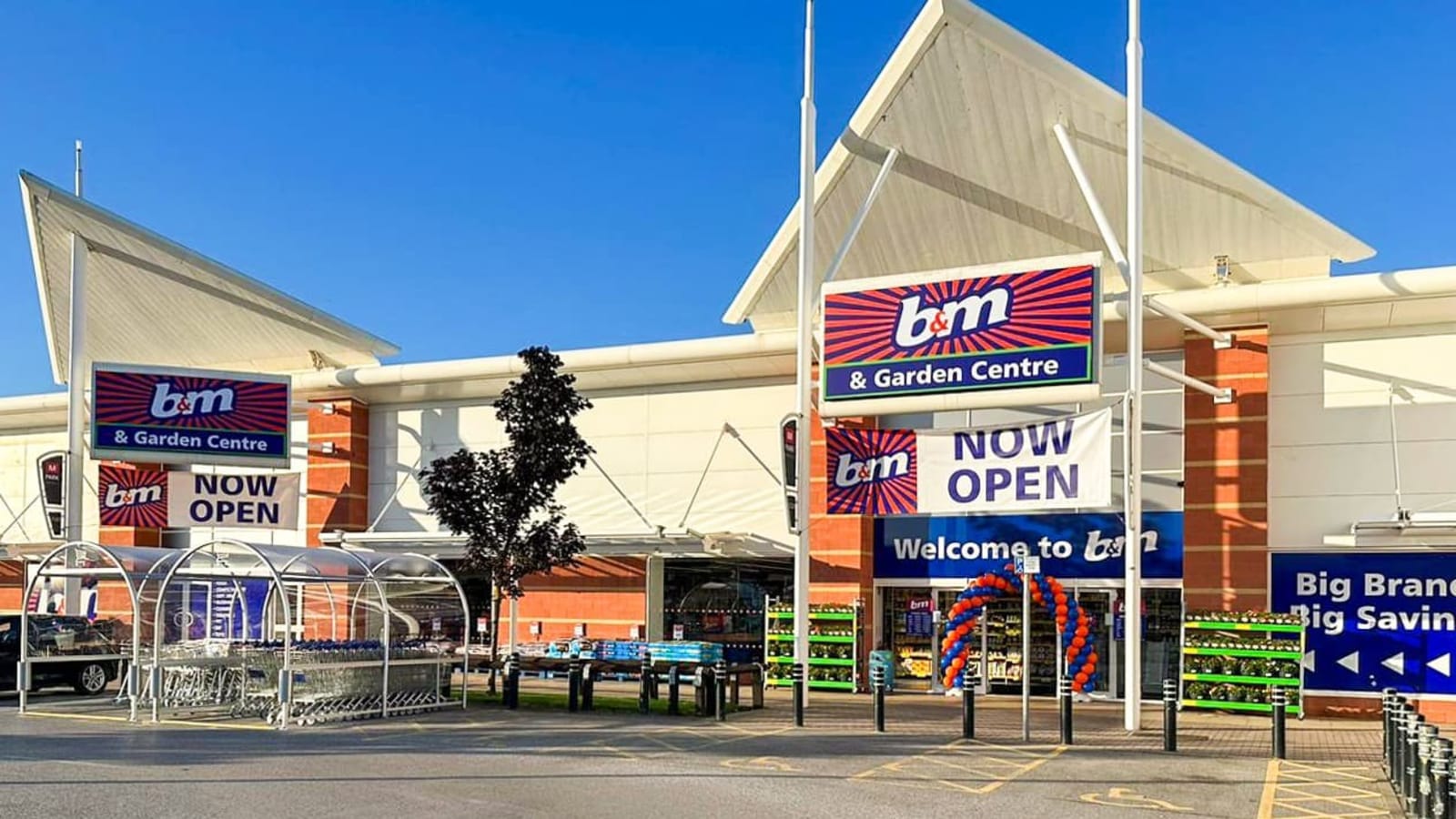 Images B&M Store with Garden Centre