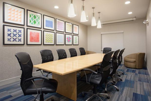 Images Holiday Inn Express & Suites Amarillo by IHG