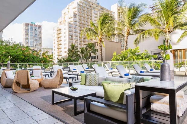 Images Hilton Garden Inn Waikiki Beach