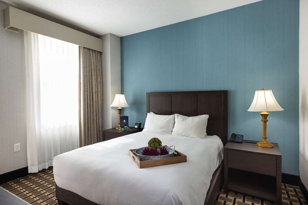 Images Inn at The Colonnade Baltimore - a DoubleTree by Hilton Hotel