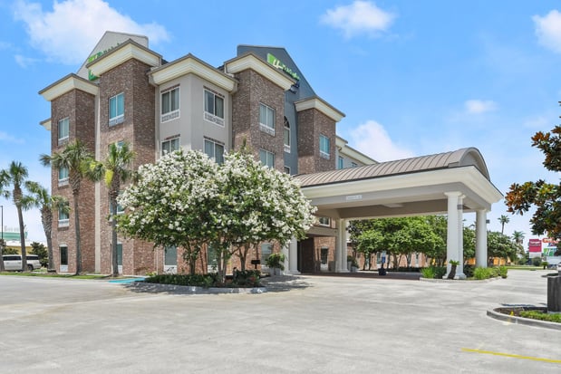 Images Holiday Inn Express & Suites Gonzales by IHG