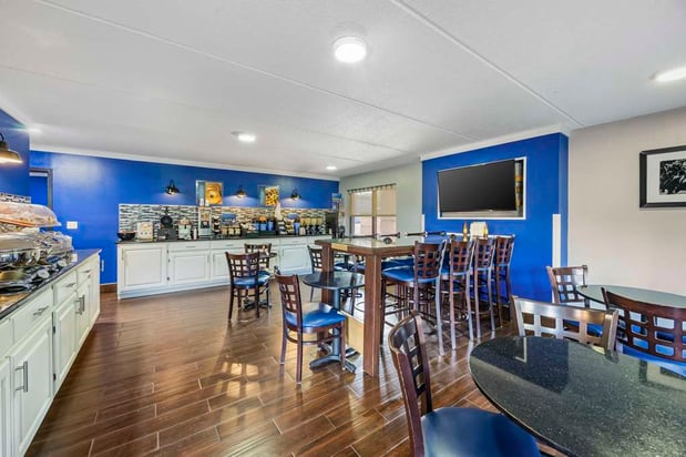 Images Best Western Shelbyville Inn and Suites Celebration Inn