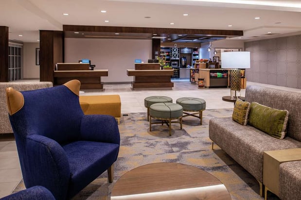 Images Hilton Garden Inn Kansas City Airport