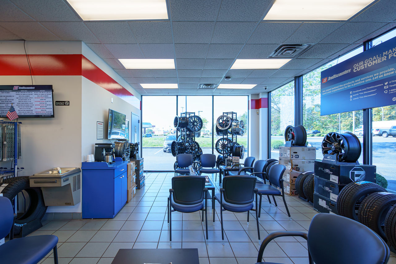 Tire Discounters on 4414 Brandt Pike in Dayton