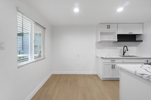Images Torrance Gateway Apartments
