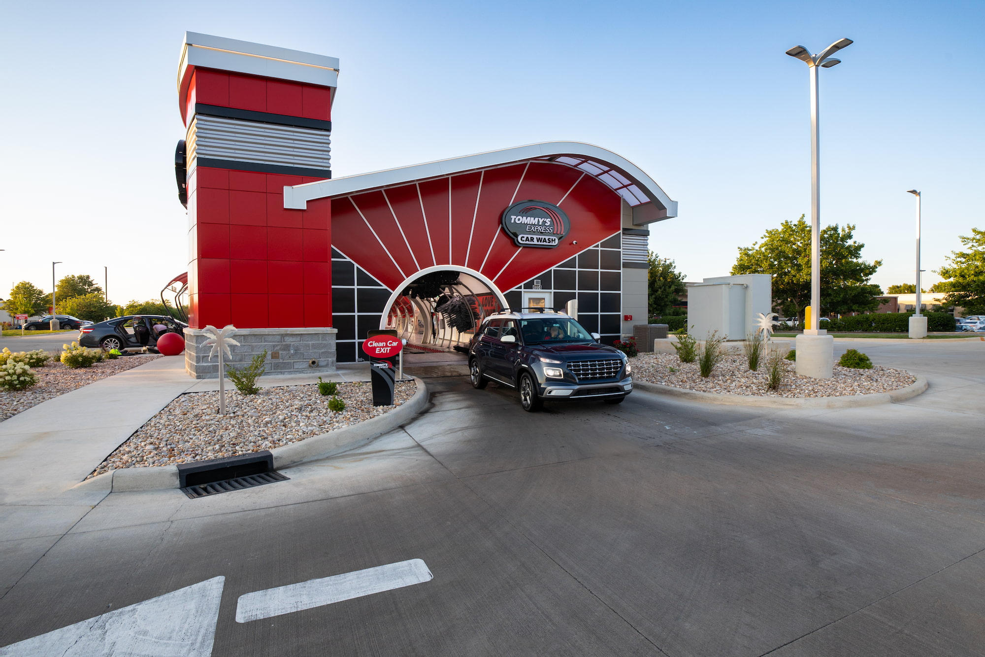 Tommy's Express Car Wash Image