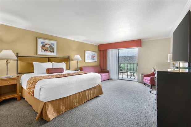 Images Best Western Plus Arroyo Roble Hotel & Creekside Villas