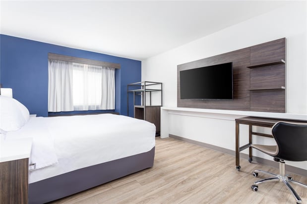 Images Spark by Hilton Clarion