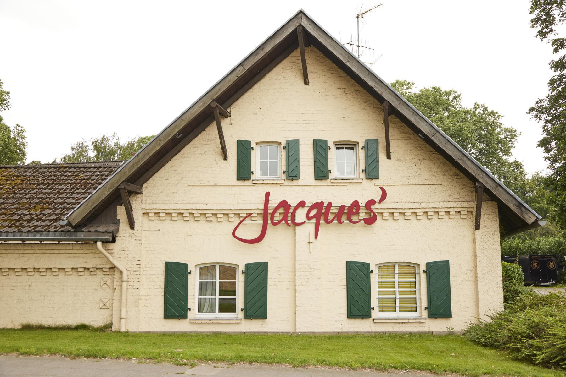 Jacques’ Wein-Depot Köln-Buchheim, Buchheimer Ring 2 in Köln