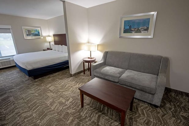 Images Best Western Plus Vermilion River Inn & Suites