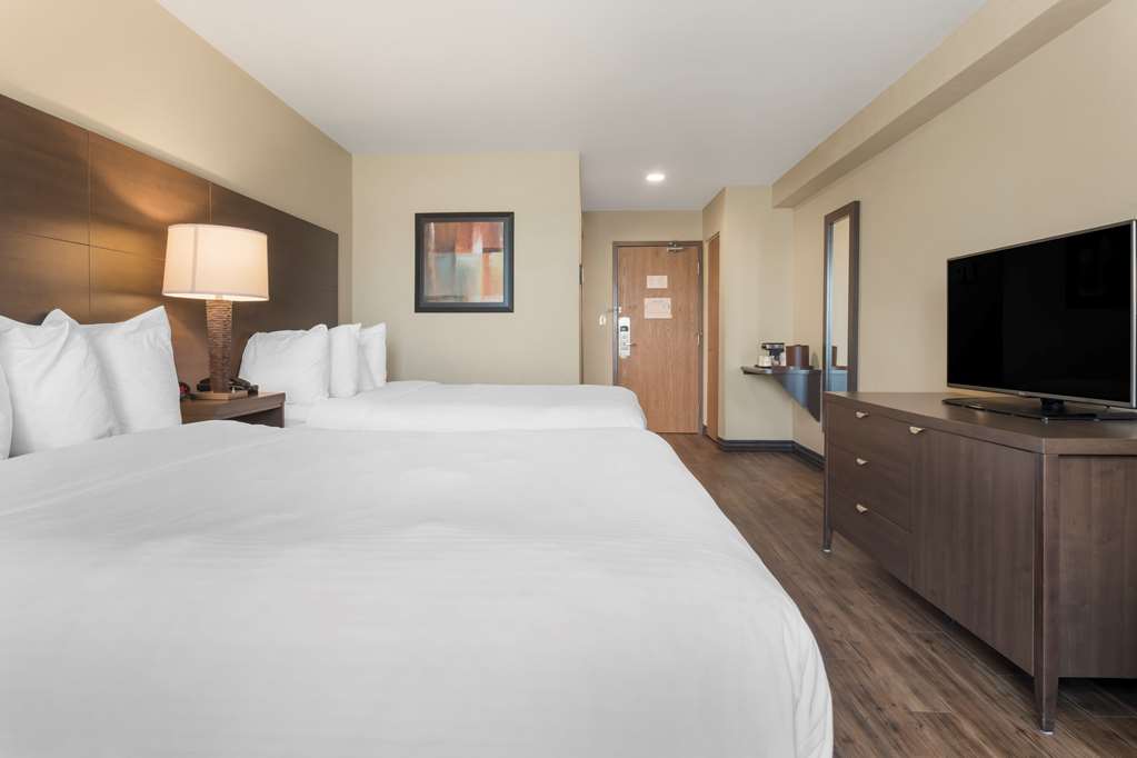 Two Queen Room Best Western Plus Saint John Hotel & Suites Saint John (506)657-9966