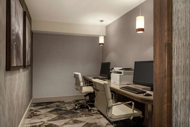 Images Homewood Suites by Hilton Portland Airport