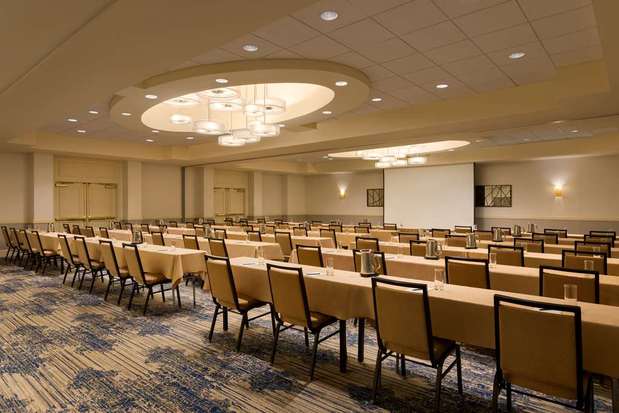 Images Embassy Suites by Hilton Boston Waltham