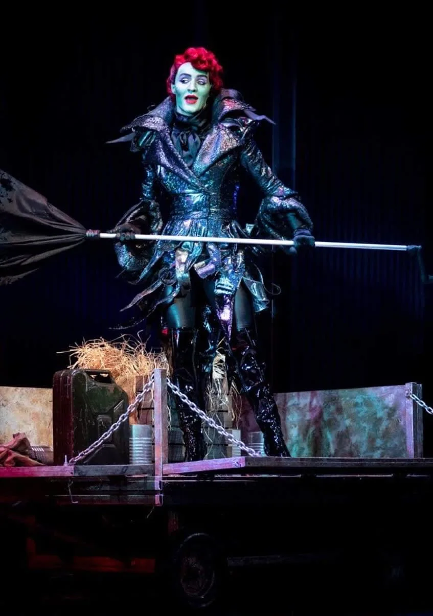 Images Caroline Mirfin