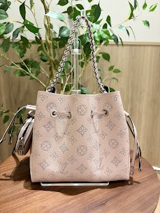 Images KOMEHYO（コメ兵）買取センター京橋京阪モール